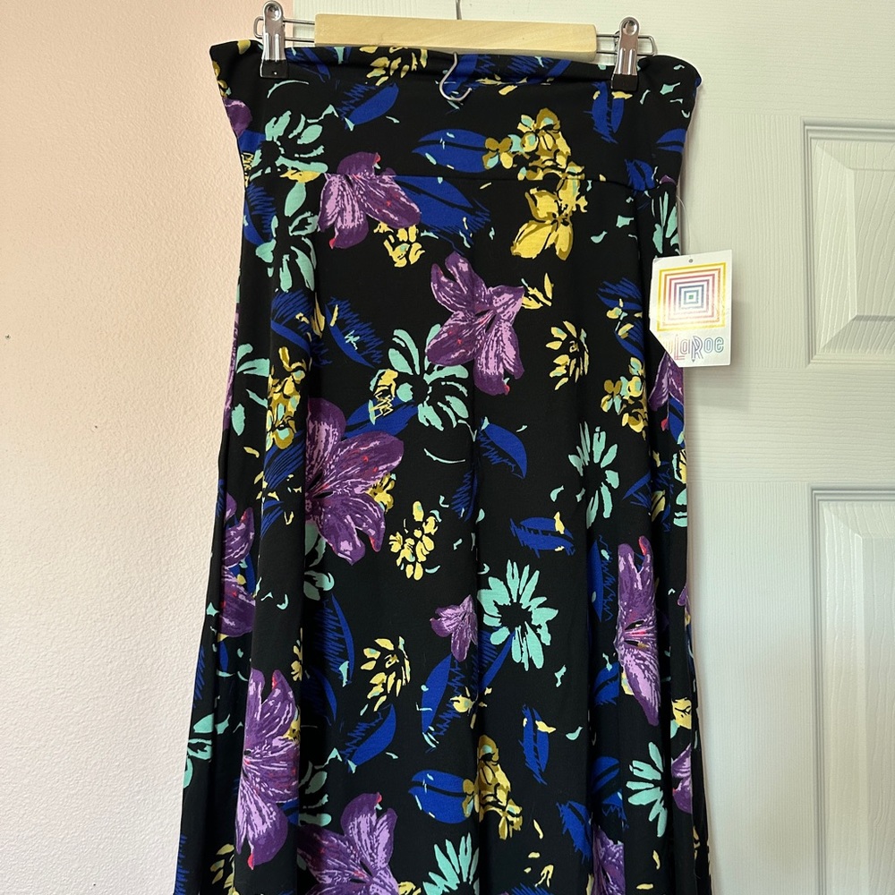 BNWT LuLaRoe Azure skirt